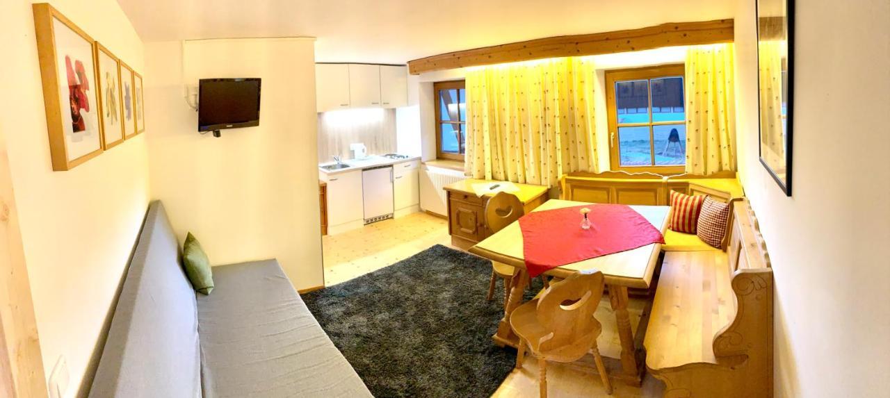 Gutshof Zum Schluxen Daire Pinswang Dış mekan fotoğraf